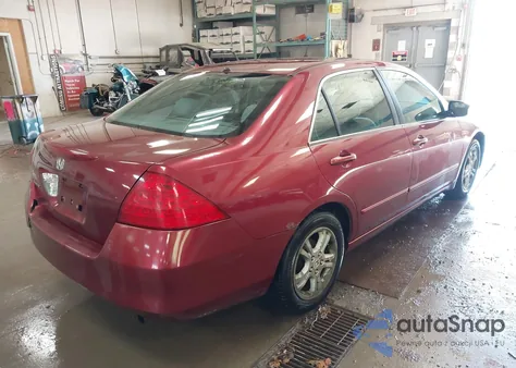 2006 Honda Accord 2.4 Se из США, поврежденный, VIN 1HGCM56306A164031